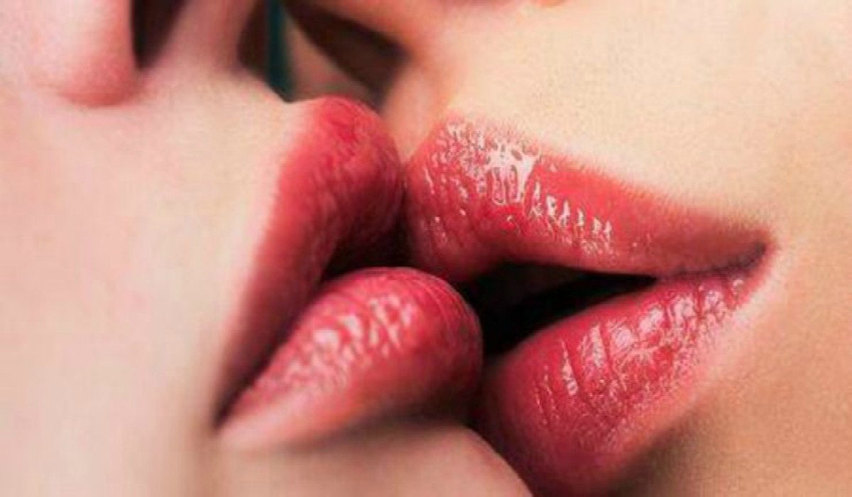 10 incredible couples foreplay gifs that will ignite your sexual desire