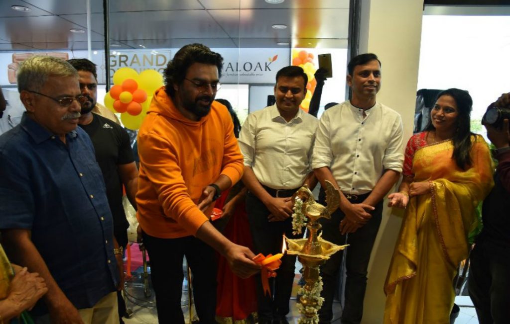 ROYALOAK FLAGSHIP RETAIL STORE INAUGURATED IN VELACHERY CHENNAI