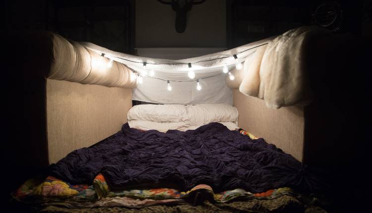 Build a Blanket fort 