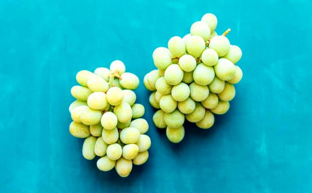 7 Astonishing Health Benefits of Eating Green Grapes You Must Know