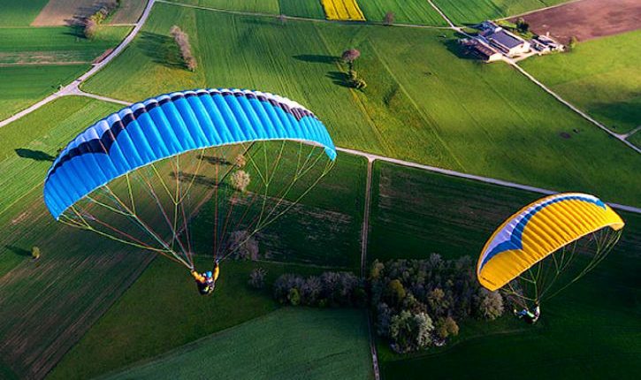 7 Paragliding Locations In India To Fly Like A Bird