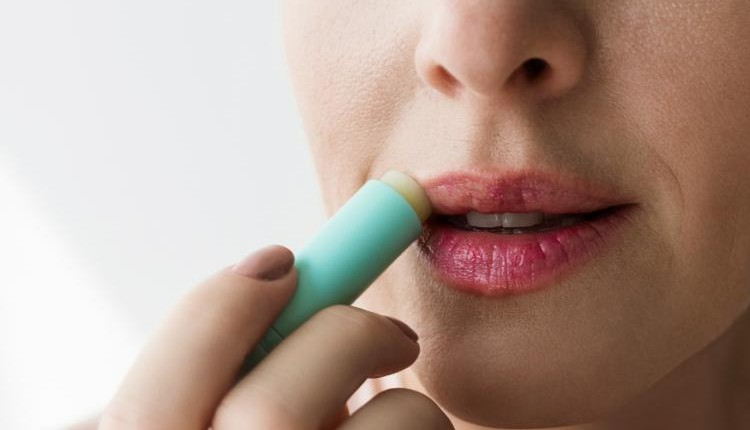 Top benefits of using lip balm you might amazed at