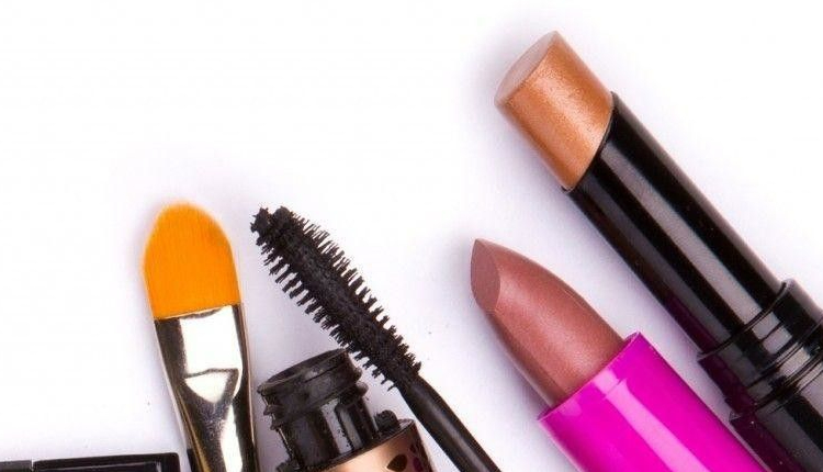 Makeup essentials to include if you are a newbie