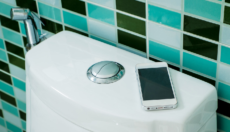 Why You Should Using mobile phones in restroom?
