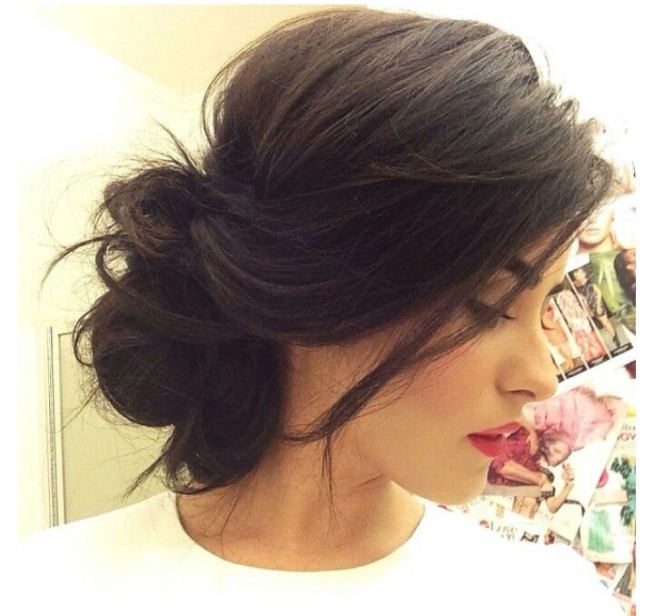 messy side bun