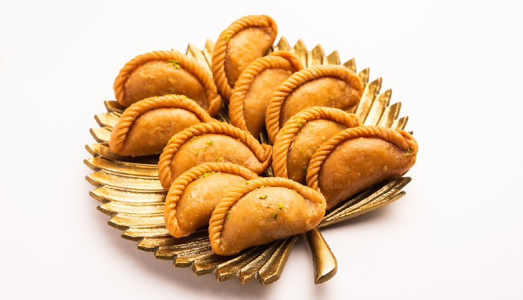 5 Delicious and Traditional Sweets to Prepare for this Dussehra