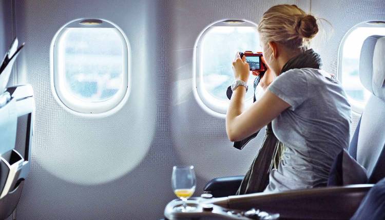 Things to do while you are travelling on a flight for the first time
