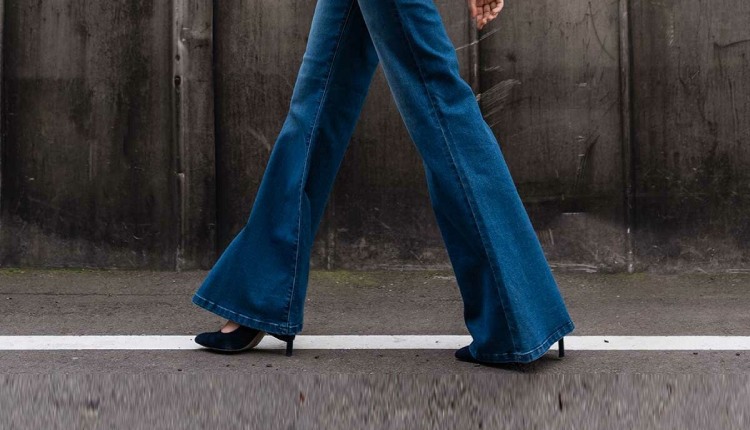 8 Fashionable Ways to Style Bell Bottom Jeans
