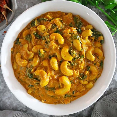 Coconut and Cashew Curry