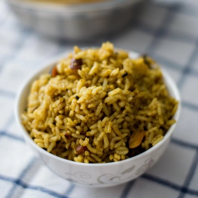 Tamarind Rice (Puliyodarai)