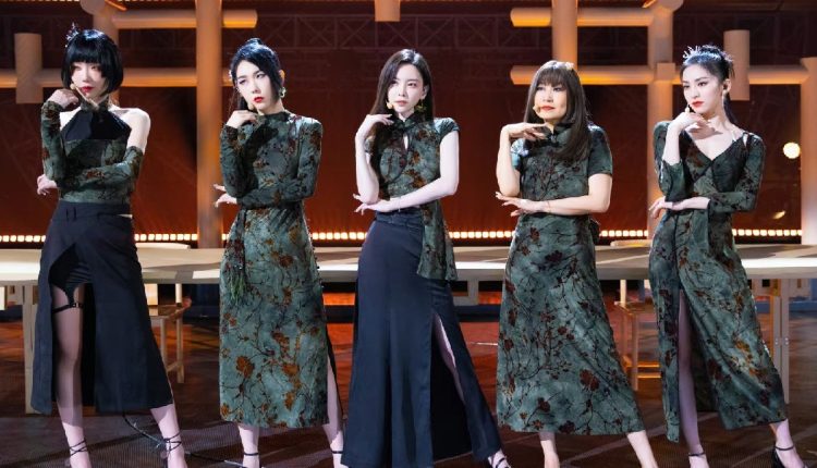 Cyberpunk fashion China 2025