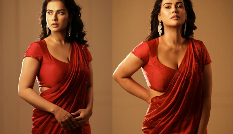 Red Saree