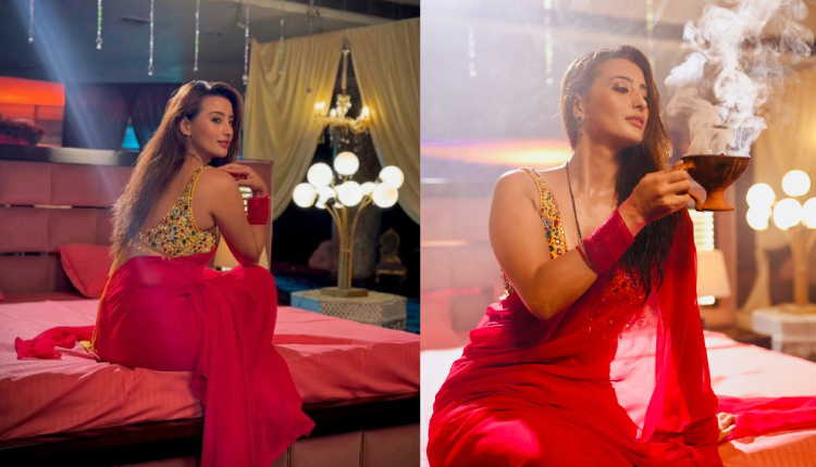 Red Saree Styling Ideas