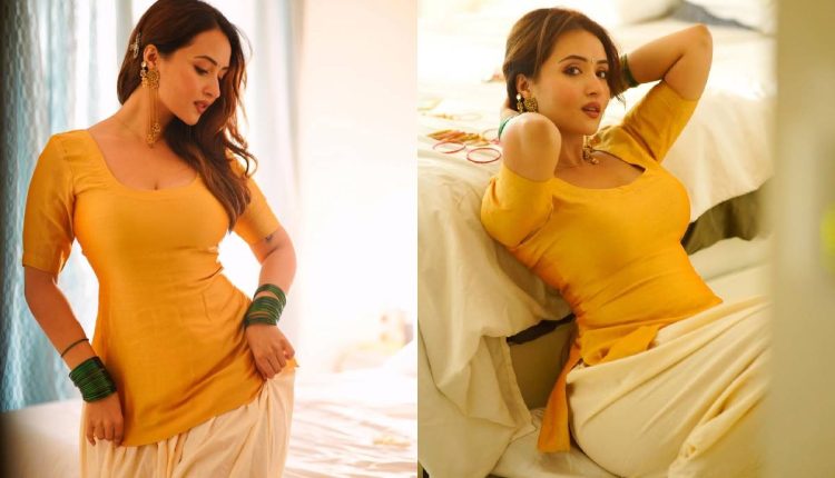yellow and white ethnic wear